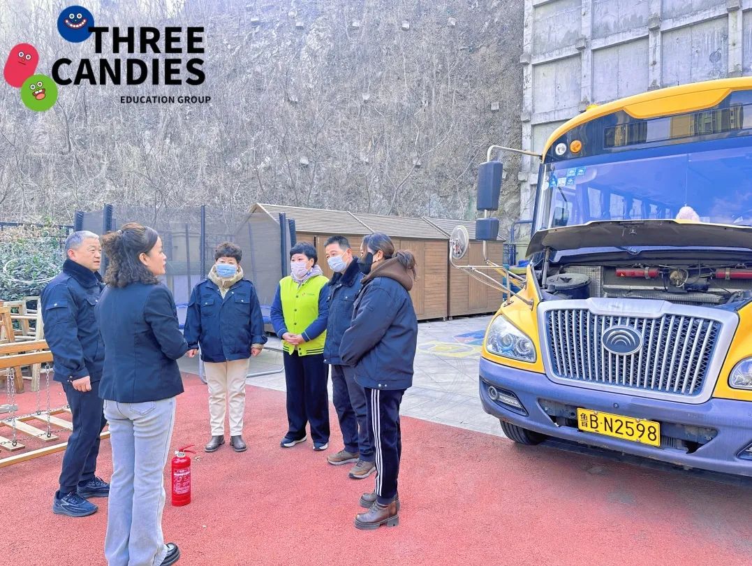 【校園安全】安全乘車，平安“童”行——三顆糖御景新苑幼兒園校車安全應急演練