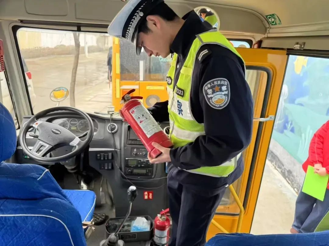 許昌公安：將安全“置頂” 為“平安”把關！