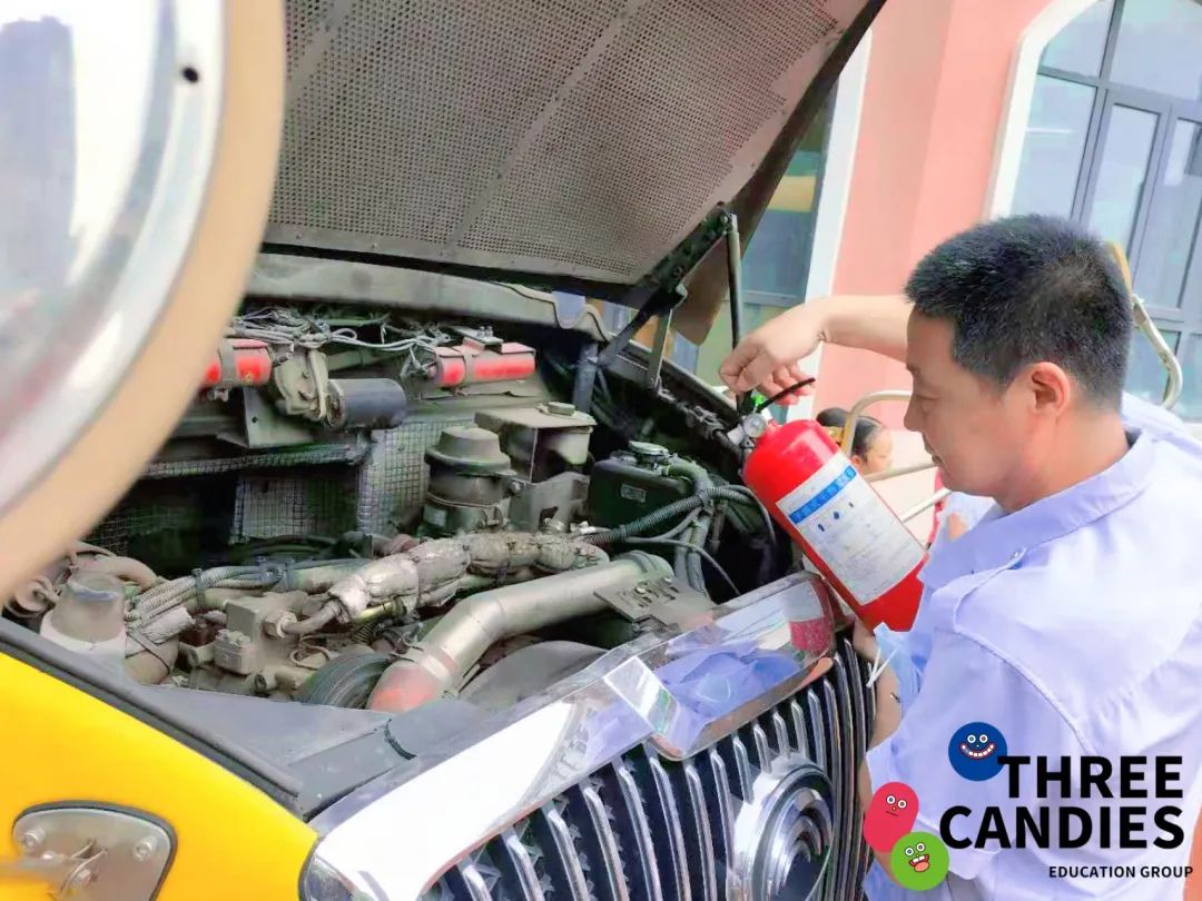 【校園安全】安全乘校車,平安伴我行——三顆糖御景新苑幼兒園校車安全應急演練 【校園安全】安全乘校車,平安伴我行——三顆糖御景新苑幼兒園校車安全應急演練