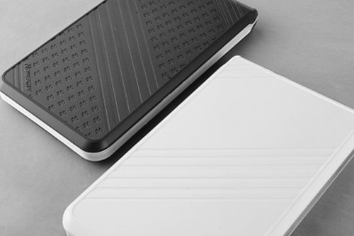 趕超美國校車！Newsmy磐石移動硬盤抗震那點事 