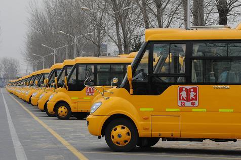 上海將確保小學生和幼兒100%使用專用校車
