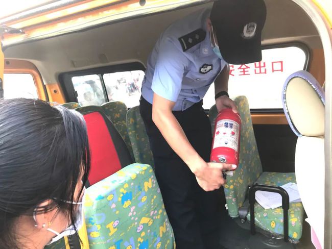 開學(xué)第一周，校車大“體檢”