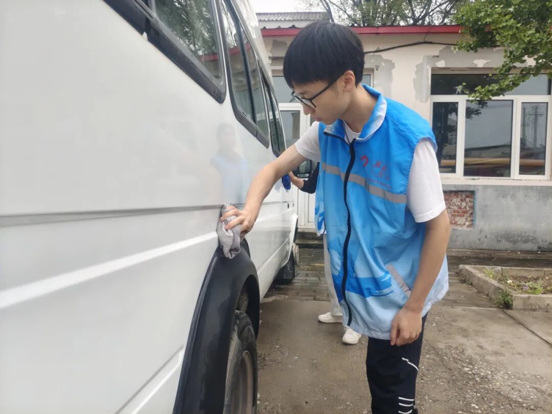 【改革提質(zhì)年】百善鎮(zhèn)上東廓村：志愿服務(wù)煥新校車，文明實(shí)踐溫暖民心