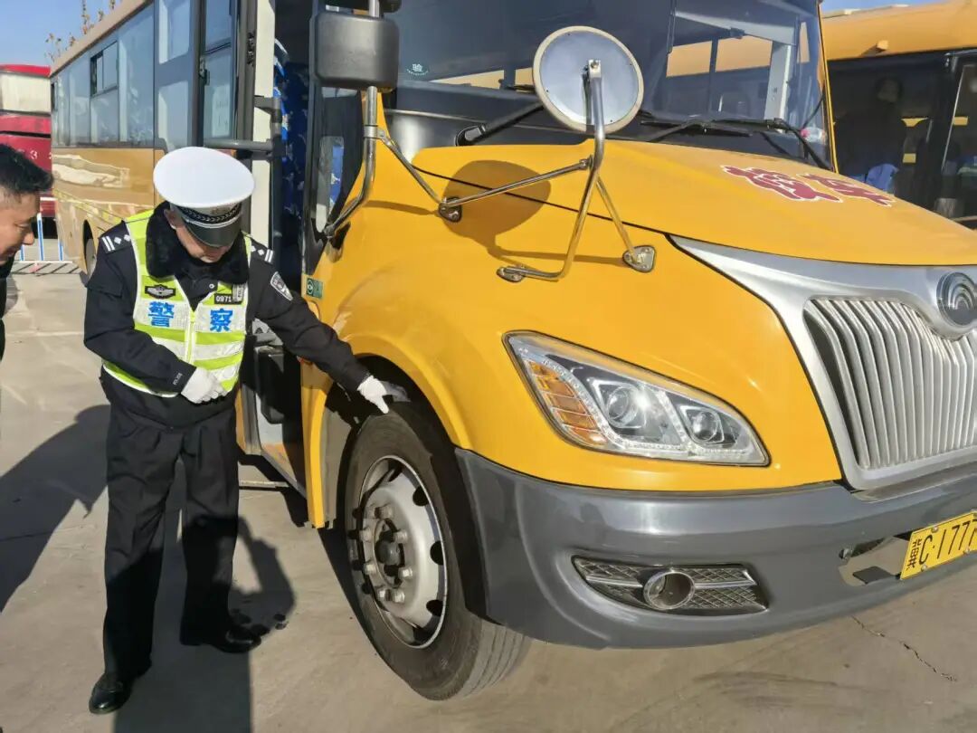 筑牢冬日安全線 校車體檢保平安 | 冬季行動(dòng)