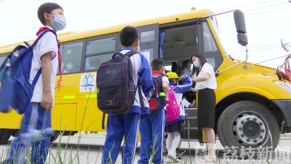 確保學生安全出行 贛榆打造“零補貼”校車模式